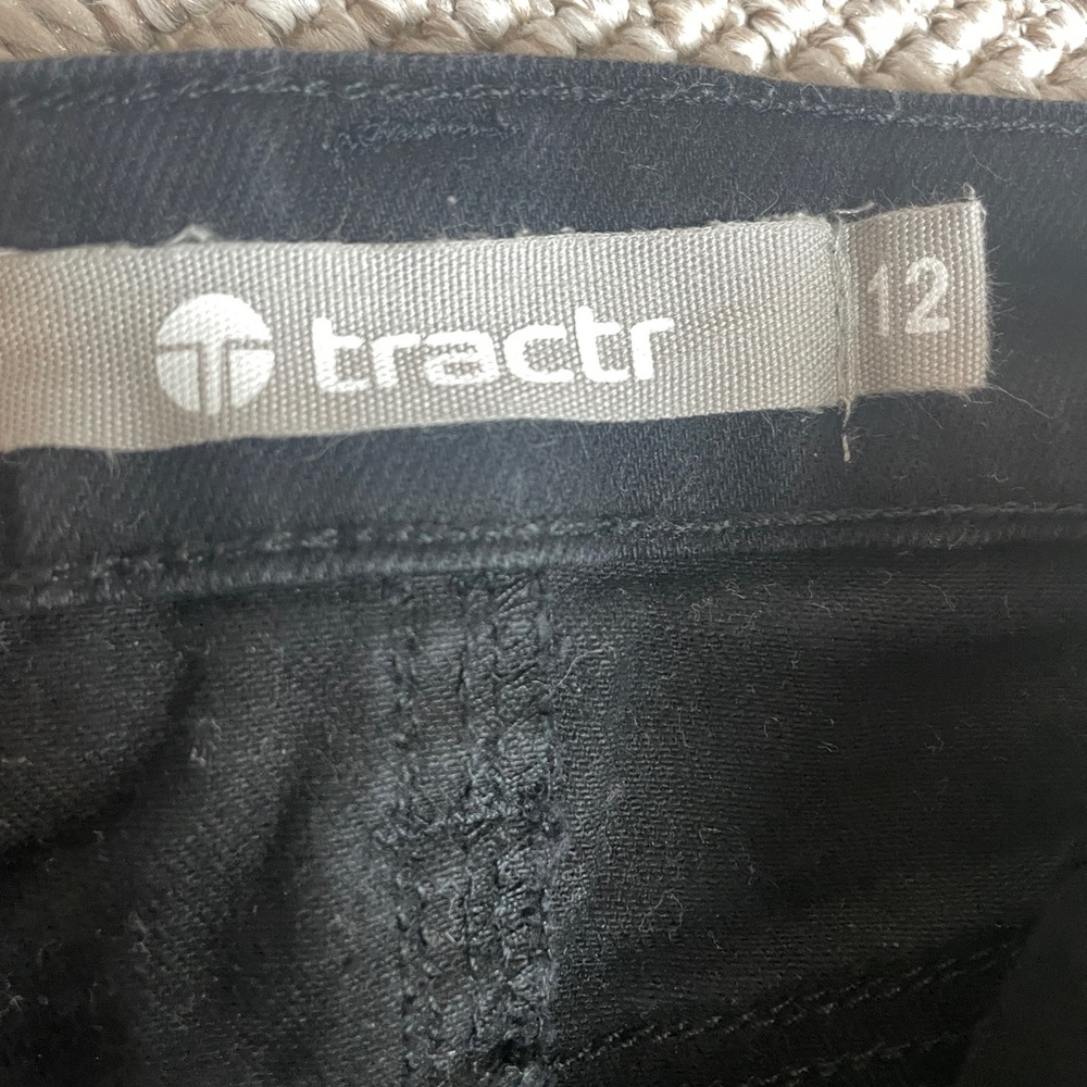 Tractr Black Jean Shorts for Girls - Picture 3 of 5